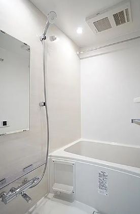 バス・シャワールーム　別のお部屋の室内写真になります。