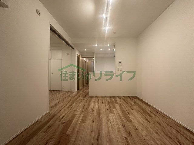 居室・リビング　別室参考画像です