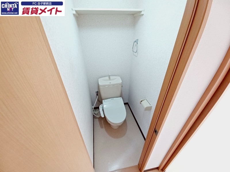 トイレ　別部屋反転写真