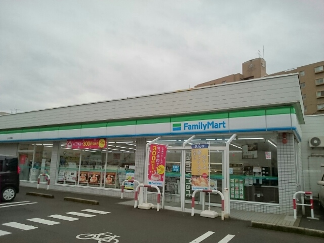 コンビニ　ファミリーマート上大川前通店（コンビニ）まで500m