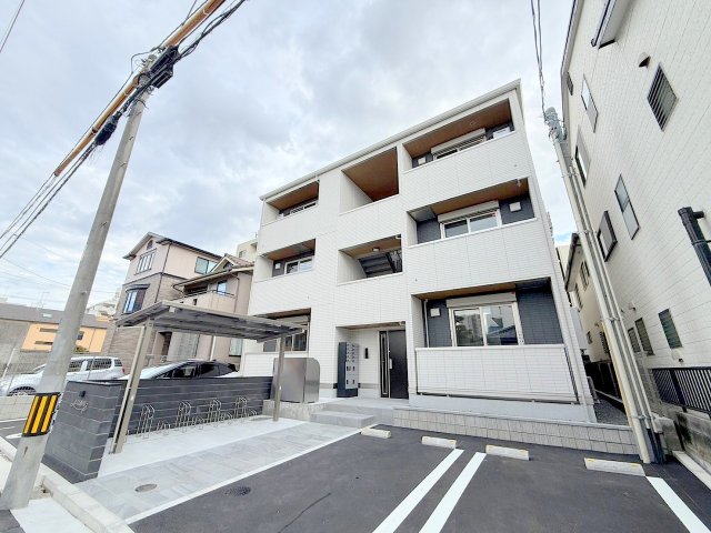ルミエ西川口の外観写真