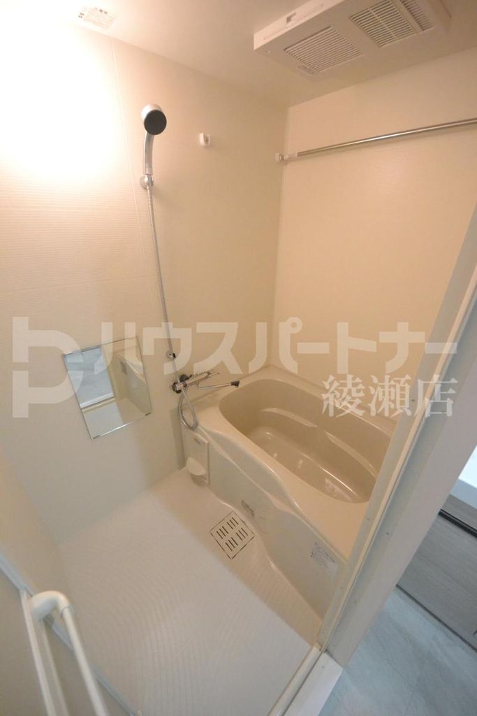 コンフォリア綾瀬の風呂写真