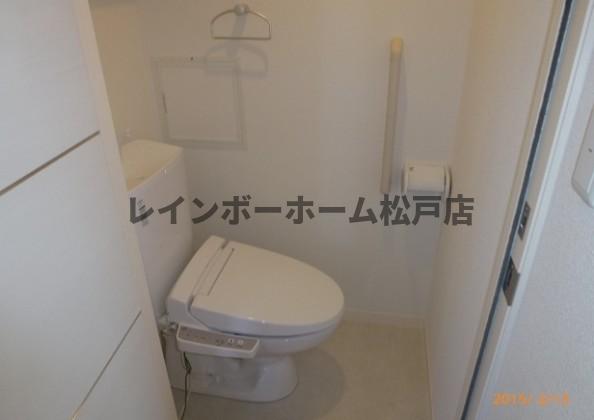 トイレ　落ち着いたトイレです