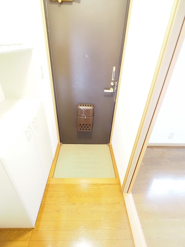 京王線 東府中駅 徒歩4分 2階建 築33年の玄関写真