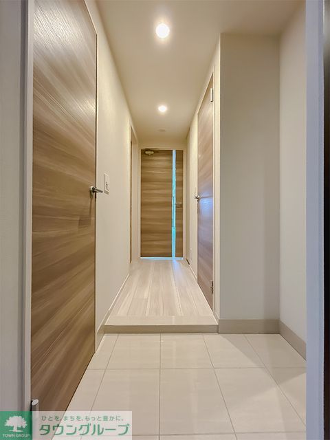 玄関　※写真は同タイプ住戸です。