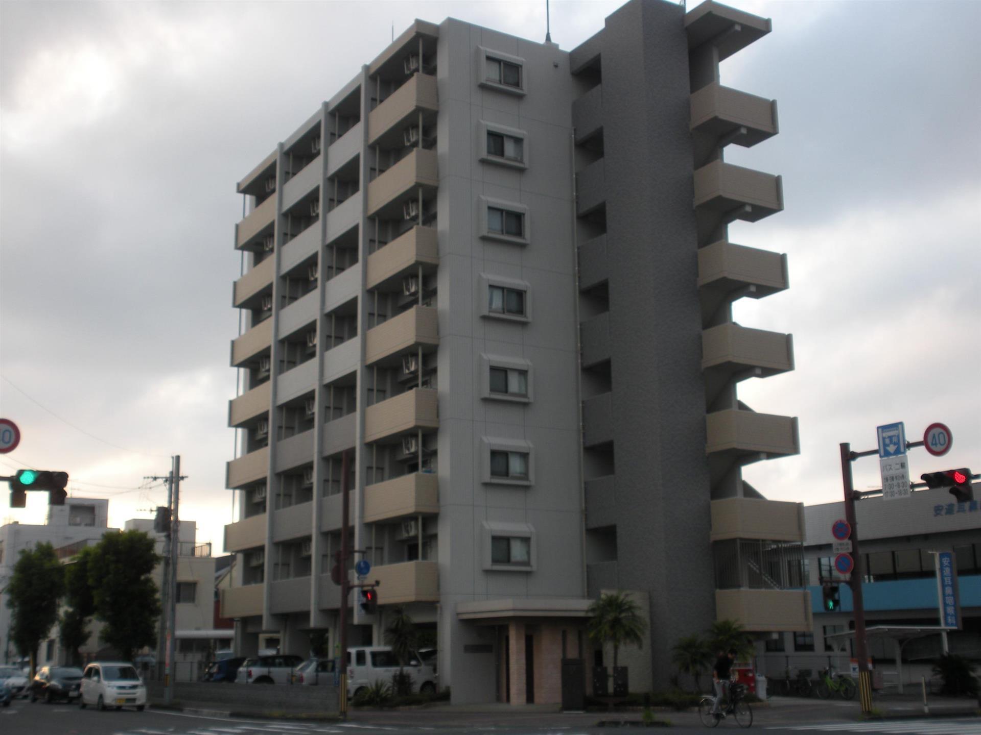 ＪＲ日豊本線 南宮崎駅 バス乗車時間：5分 最寄りバス停で下車 徒歩1分 8階建 築12年の外観写真