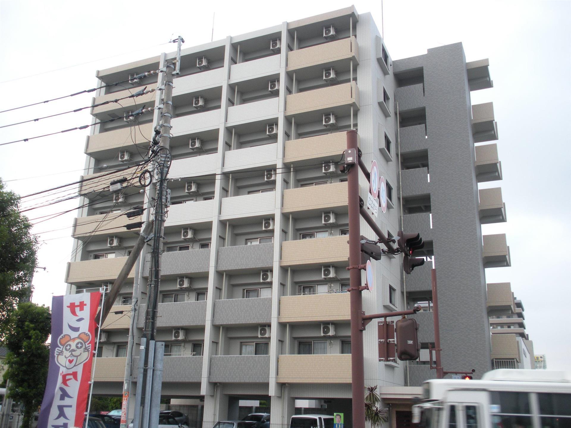ＪＲ日豊本線 南宮崎駅 バス乗車時間：5分 最寄りバス停で下車 徒歩1分 築12年