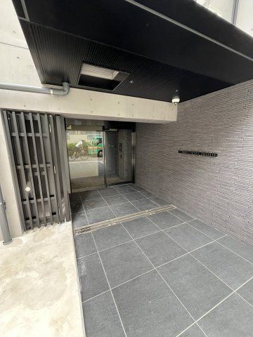 エントランス　毎日通るエントランスはこんな感じです♪
