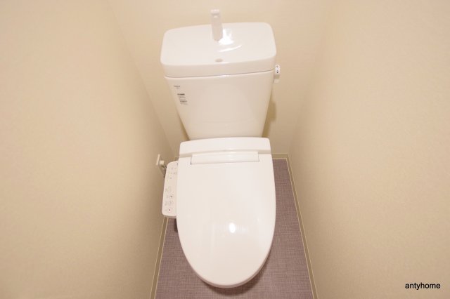 プレサンス谷町九丁目駅前のトイレ写真
