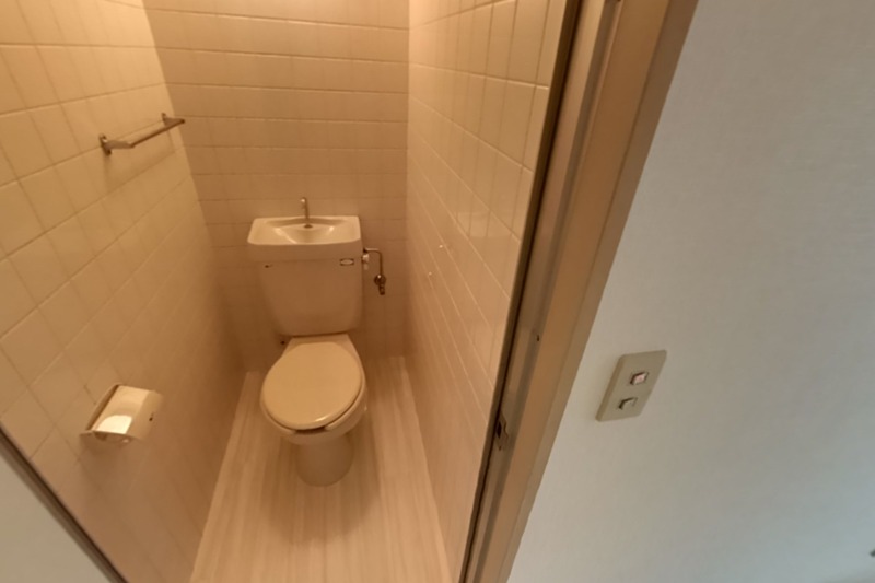 トイレ　別部屋参考写真