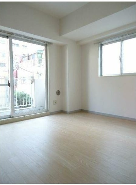 居室・リビング　開放感のあるゆったりとしたお部屋です♪