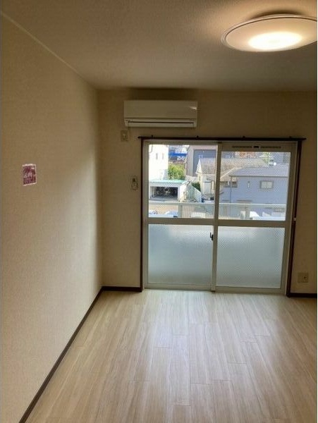 地下鉄東山線 藤が丘駅 徒歩21分 3階建 築26年の居間写真