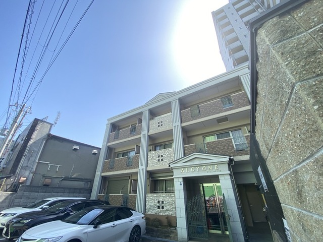 京阪本線 門真市駅 徒歩2分 3階建 築22年の外観写真