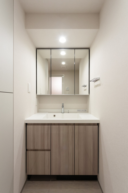 洗面設備　※写真は同タイプ住戸です。