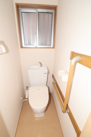 仙台市地下鉄南北線 長町南駅 徒歩12分 2階建 築15年のトイレ写真