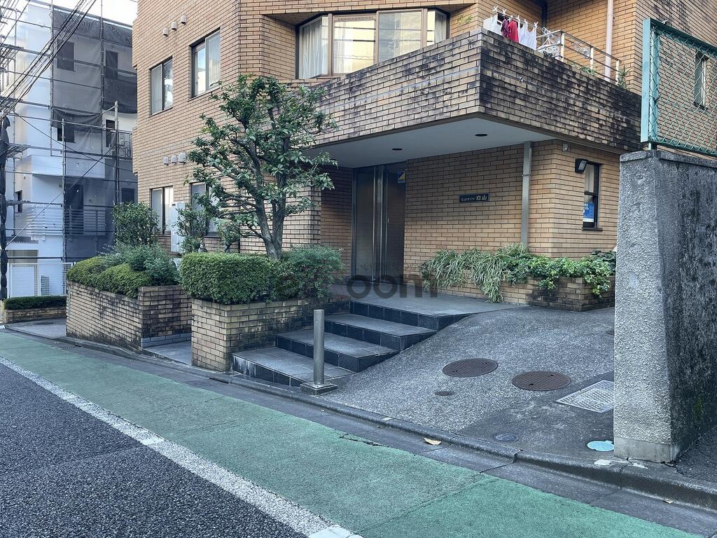 都営三田線 白山駅 徒歩9分 6階建 築35年の外観写真