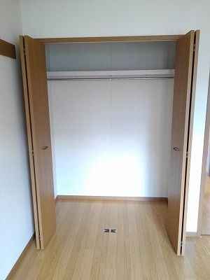 東北新幹線 八戸駅 バス乗車時間：25分 最寄りバス停で下車 徒歩2分 2階建 築27年の内装写真