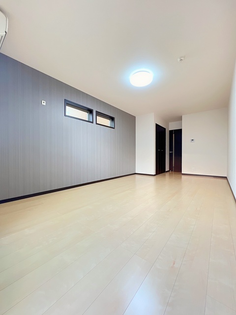 フジパレス市駅東V番館の居間写真