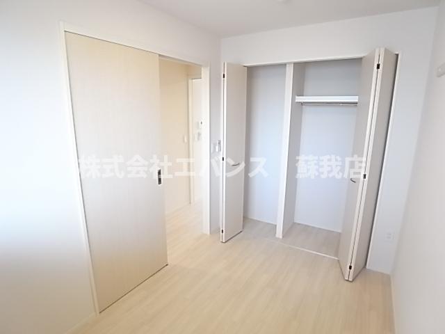 その他部屋・スペース　落ち着いて過ごせるお部屋なので、寝室にいかがでしょうか