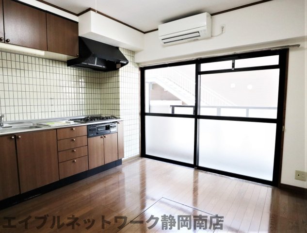 居室・リビング　おしゃれな居間です