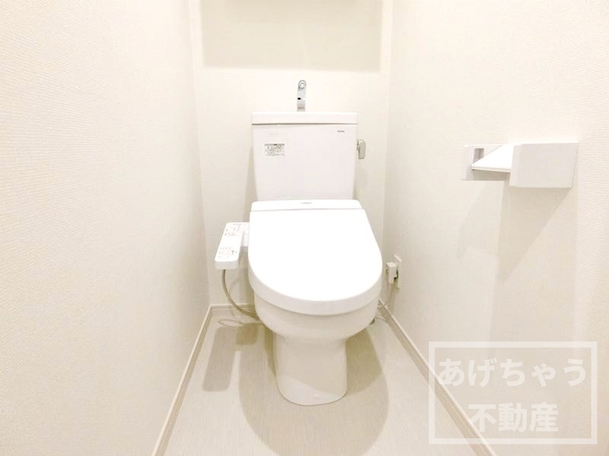 東京メトロ丸ノ内線 西新宿駅 徒歩3分 3階建 築9年のトイレ写真