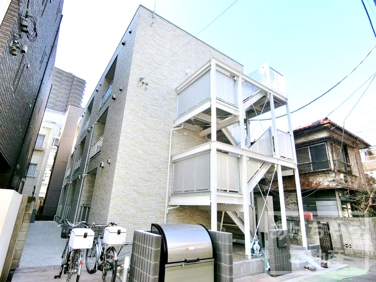 東京メトロ丸ノ内線 西新宿駅 徒歩3分 築9年