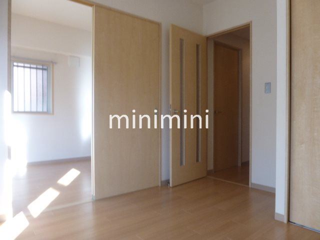 居室・リビング　綺麗な洋室お部屋です。