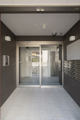 エントランス　オートロック付き