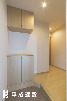 玄関　下駄箱付