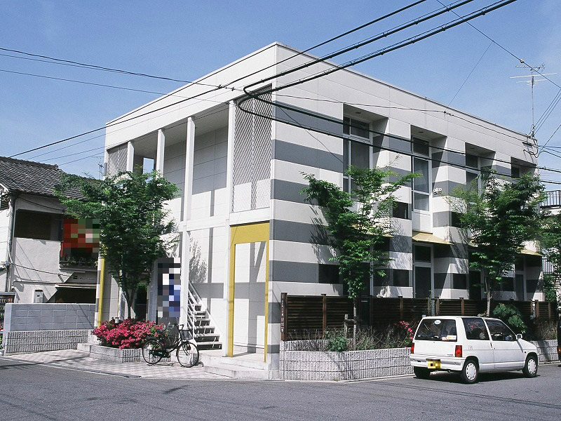大阪市住吉区山之内のアパートの建物外観