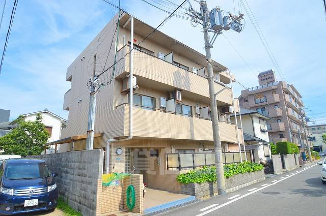 西宮市荒戎町のマンションの建物外観