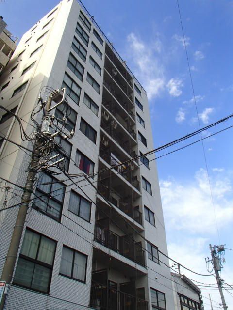 横浜市鶴見区生麦のマンションの建物外観