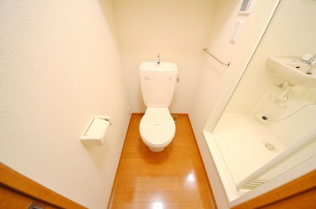 【所沢市大字上山口のアパートのトイレ】
