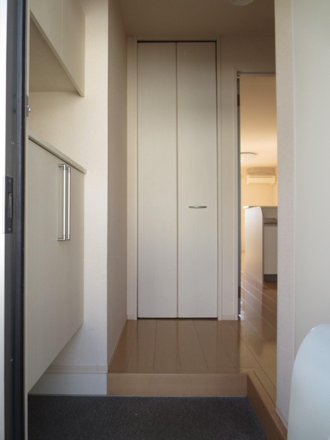 玄関　１０３　シューズボックス　収納