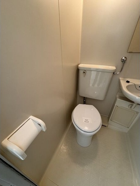 【札幌市豊平区中の島一条のマンションのトイレ】