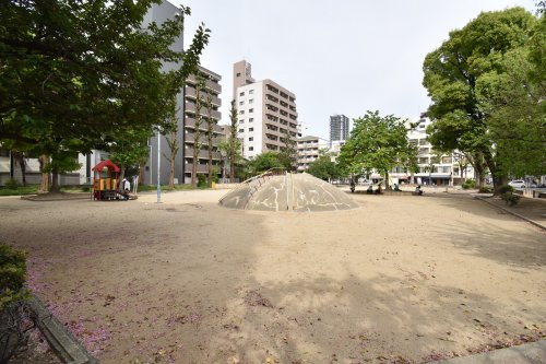 【プレサンス南堀江ザ・センスの公園】