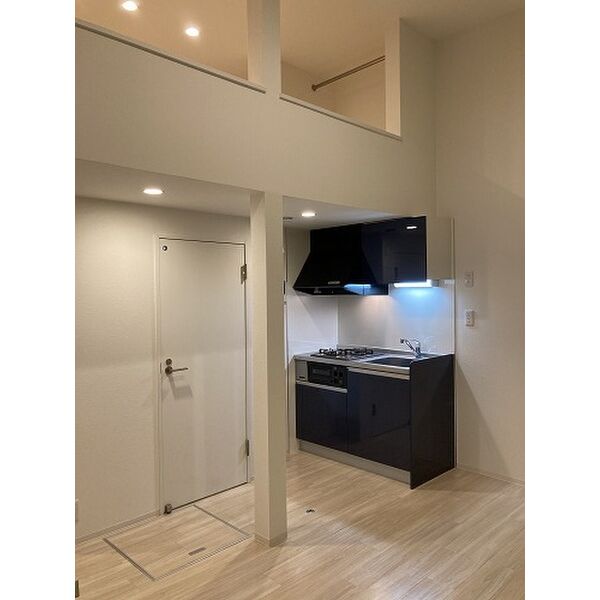 玄関　同型タイプ物件の写真です。