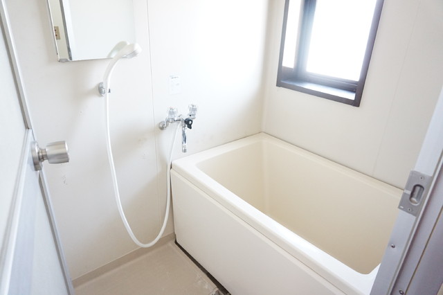 バス・シャワールーム　浴室