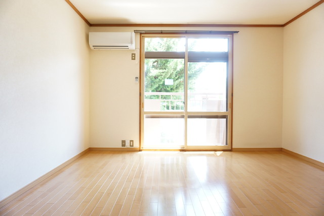 居室・リビング　洋室８帖