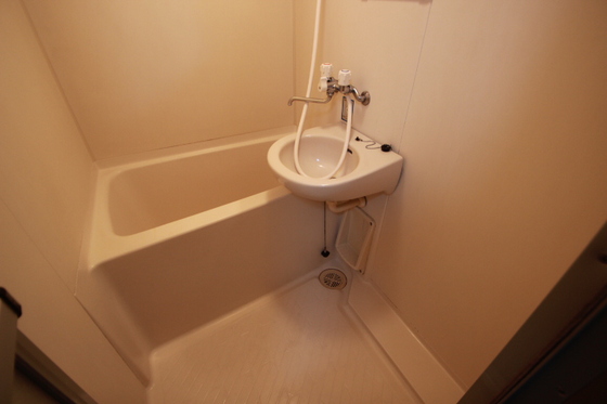 バス・シャワールーム　※別号室の写真となります。