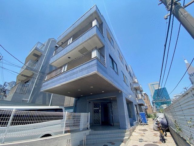 渋谷区代々木のマンションの建物外観