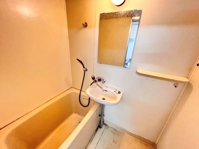 バス・シャワールーム　同物件別部屋イメージ