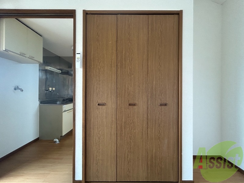 収納　洋室のクローゼット。広さは十分そうです。