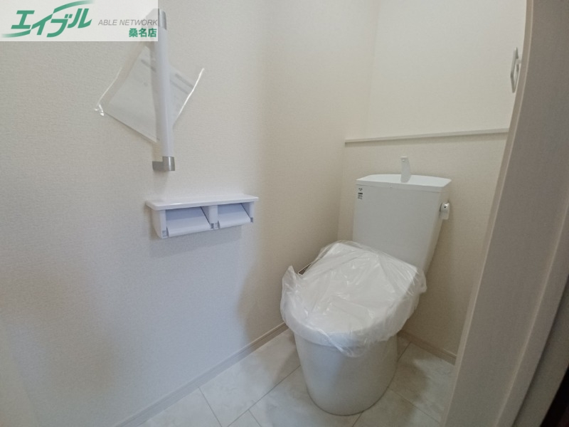 トイレ　同型参考写真