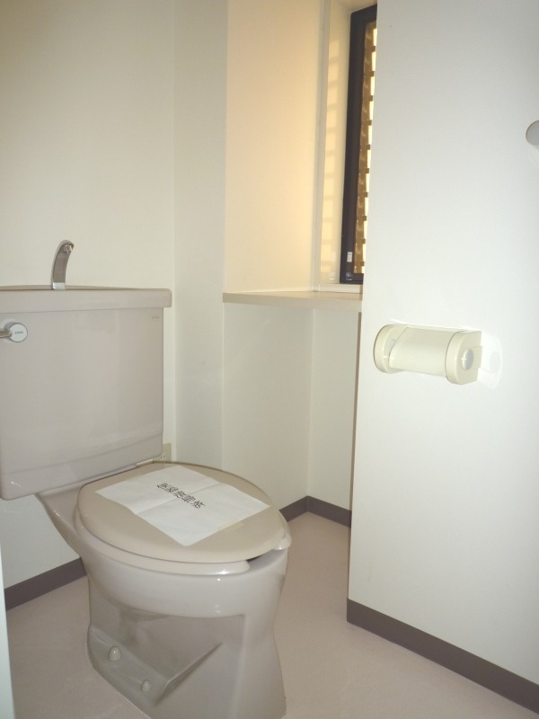 トイレ　※窓がないタイプになります