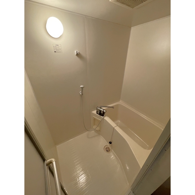 バス・シャワールーム　バスルーム