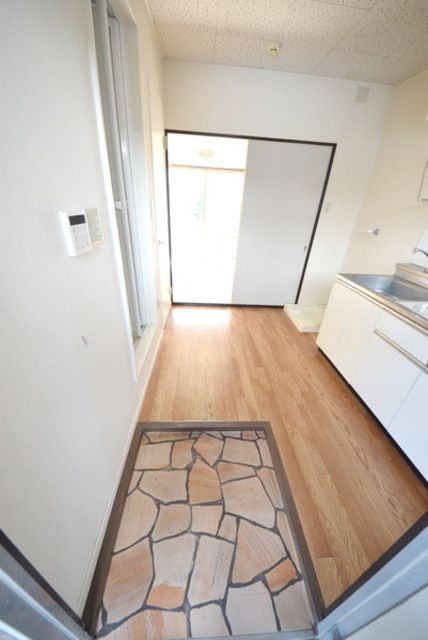 玄関　★広々とした玄関です★