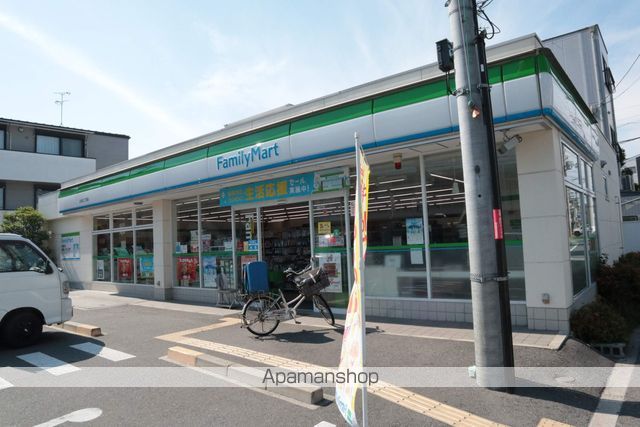 コンビニ　ファミリーマート（コンビニ）まで349m