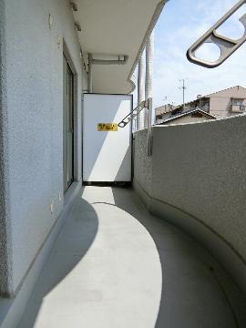 リファインドカースル　バルコニー　ベランダ