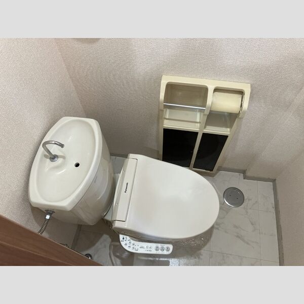 トイレ　温水洗浄便座